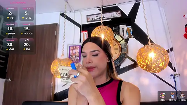 victoria aleia  online show from September 25, 2025, 9:54 pm