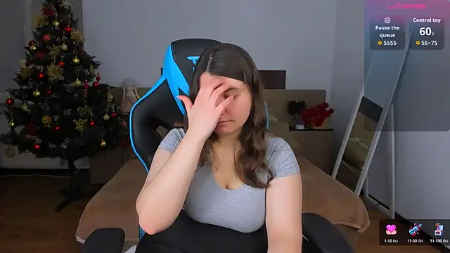 Snapshot of Viola__Shy chatting on January 9, 2026, 9:11 pm Viola Shy online show from January 9, 2026, 9:11 pm