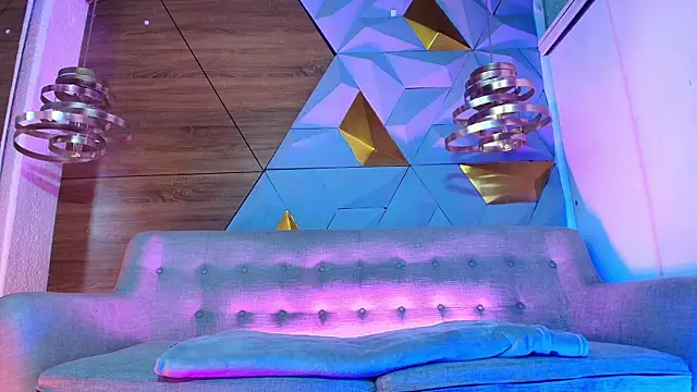 sarah banks1 online show from March 11, 2025, 10:42 pm