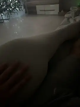 Snapshot of MateoKimiBi chatting on December 27, 2024, 2:04 am MateoKimiBi online show from December 27, 2024, 2:04 am