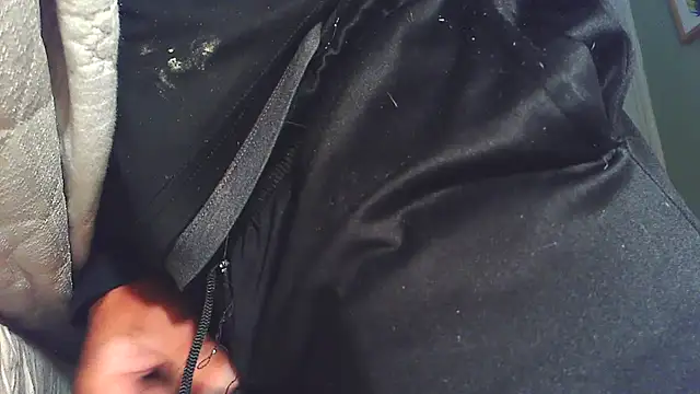 Snapshot of pipeload1275 chatting on November 11, 2025, 4:18 am pipeload1275 online show from November 11, 2025, 4:18 am