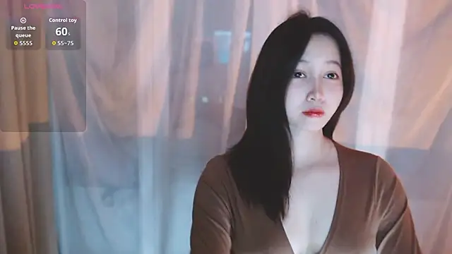 Lin SiYee online show from October 16, 2025, 10:23 am