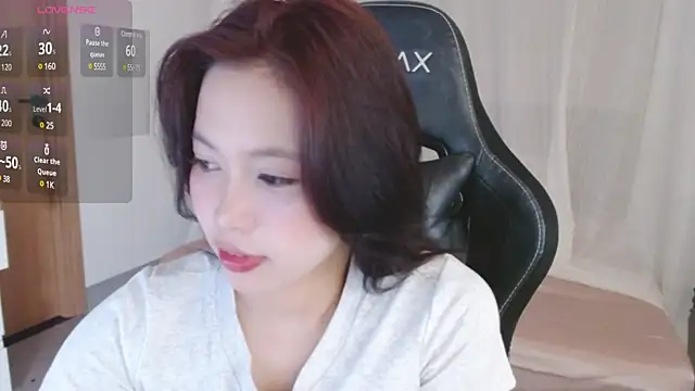 Snapshot of Lin_SiYee chatting on March 9, 2025, 1:46 am Lin SiYee online show from March 9, 2025, 1:46 am