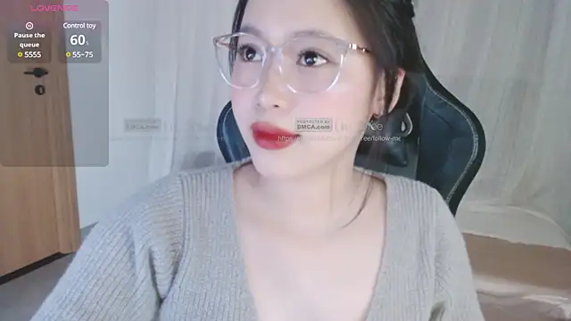 Snapshot of Lin_SiYee chatting on February 17, 2025, 2:38 pm Lin SiYee online show from February 17, 2025, 2:38 pm