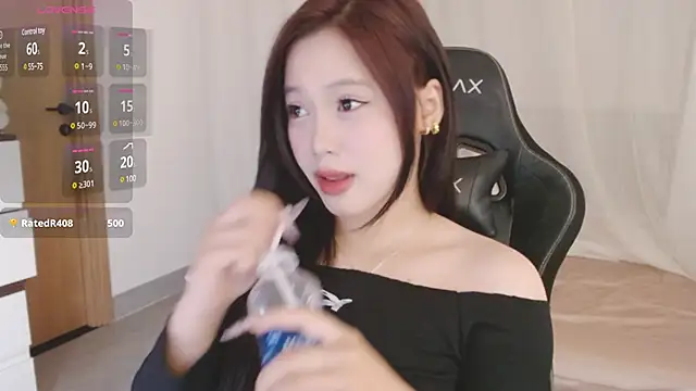 Snapshot of Lin_SiYee chatting on March 23, 2025, 5:00 am Lin SiYee online show from March 23, 2025, 5:00 am