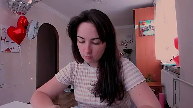 cClandesTina online show from July 10, 2026, 5:13 pm