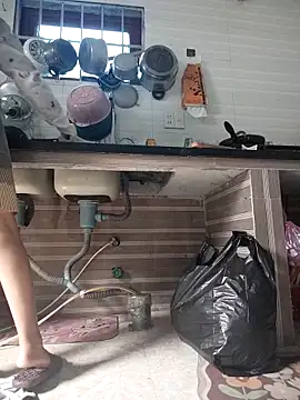 Snapshot of Haralushiaaa chatting on February 3, 2026, 6:40 am Haralushiaaa online show from February 3, 2026, 6:40 am