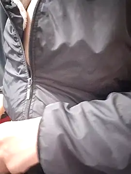 Snapshot of Haralushiaaa chatting on February 28, 2026, 5:18 am Haralushiaaa online show from February 28, 2026, 5:18 am