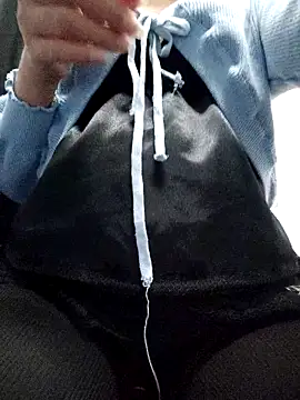 Haralushiaaa online show from December 18, 2025, 2:21 pm