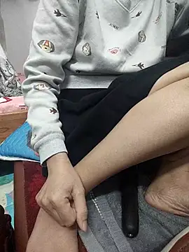 Snapshot of Haralushiaaa chatting on February 3, 2026, 2:53 am Haralushiaaa online show from February 3, 2026, 2:53 am