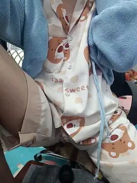 Snapshot of Haralushiaaa chatting on February 5, 2026, 3:08 pm Haralushiaaa online show from February 5, 2026, 3:08 pm