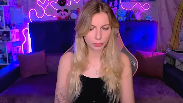 Maria Hunt online show from November 28, 2025, 4:56 am