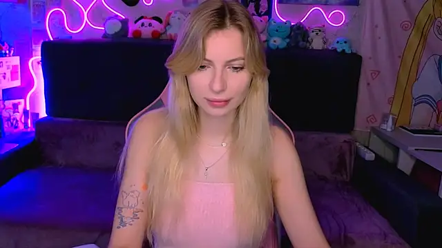 Maria Hunt online show from November 8, 2025, 5:00 am