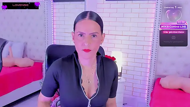 Coco Balenciaga  online show from June 17, 2026, 11:53 am