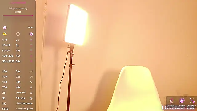 Snapshot of littleebluee chatting on March 15, 2025, 2:46 am littleebluee online show from March 15, 2025, 2:46 am