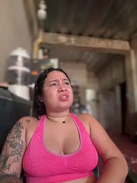 Pretty Isadora online show from April 11, 2026, 8:01 pm