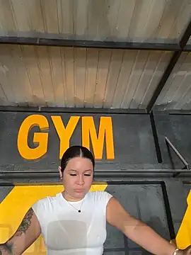 Pretty Isadora online show from November 14, 2025, 6:00 pm