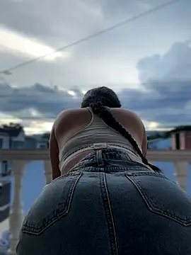 Pretty Isadora online show from September 21, 2025, 9:42 pm