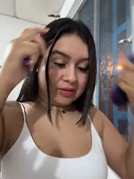 Pretty Isadora online show from September 23, 2025, 11:23 pm