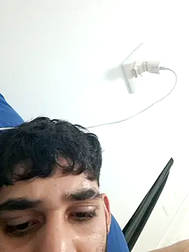 Youngwild05 online show from January 12, 2026, 8:36 pm