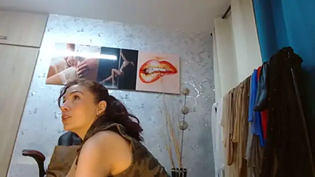 Snapshot of Samantabrown_ chatting on February 4, 2026, 11:16 am Samantabrown online show from February 4, 2026, 11:16 am