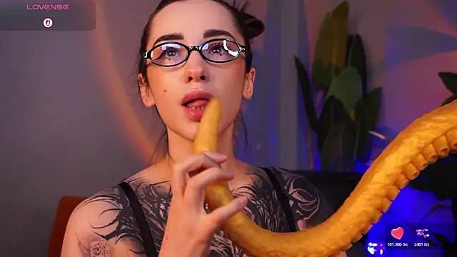 EvaCanton online show from March 14, 2026, 2:06 am