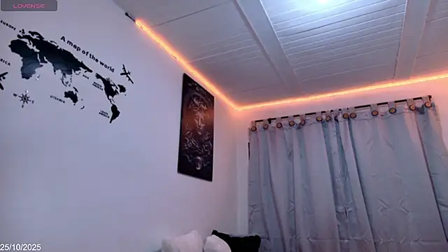 alejo cute online show from October 25, 2025, 6:41 pm