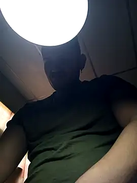 Snapshot of AlexisSpears_ chatting on February 21, 2026, 7:05 pm AlexisSpears online show from February 21, 2026, 7:05 pm