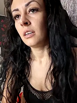 loryyy sexyyy online show from December 2, 2025, 10:22 pm