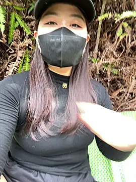 Snapshot of --Lyly-- chatting on February 6, 2026, 6:31 am --Lyly-- online show from February 6, 2026, 6:31 am