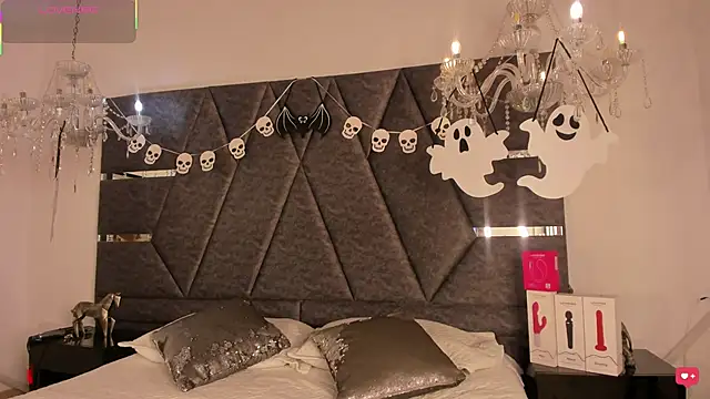 IsabellaGrey19 online show from October 30, 2025, 7:33 pm