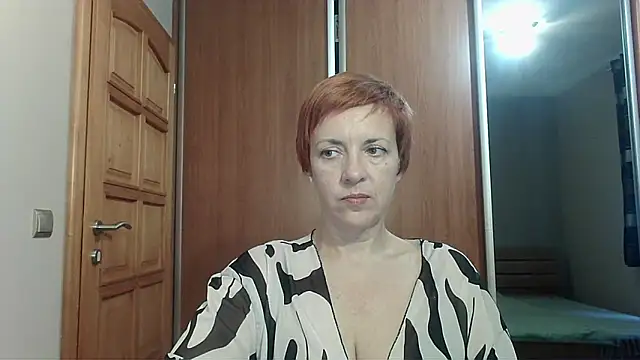 Snapshot of LoraLoraMay chatting on June 28, 2026, 10:21 am LoraLoraMay online show from June 28, 2026, 10:21 am