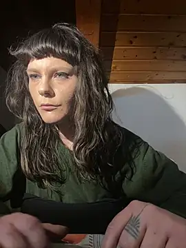 Snapshot of OniricFemme chatting on March 2, 2025, 11:39 pm OniricFemme online show from March 2, 2025, 11:39 pm