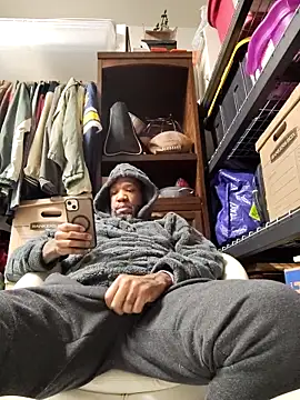 3prettyboy3 online show from November 19, 2025, 8:03 am