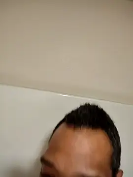 Snapshot of 3prettyboy3 chatting on February 3, 2026, 6:33 am 3prettyboy3 online show from February 3, 2026, 6:33 am