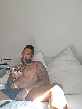 3prettyboy3 online show from November 13, 2025, 8:24 pm