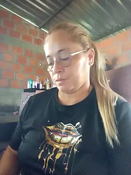 Snapshot of natally_ross21 chatting on February 12, 2026, 1:44 pm natally ross21 online show from February 12, 2026, 1:44 pm