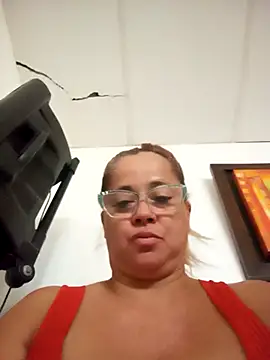 natally ross21 online show from October 9, 2025, 12:17 pm