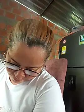 Snapshot of natally_ross21 chatting on February 10, 2026, 1:21 pm natally ross21 online show from February 10, 2026, 1:21 pm