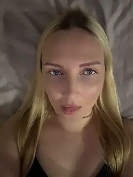 Snapshot of Aleksandrakis chatting on July 10, 2026, 1:33 pm Aleksandrakis online show from July 10, 2026, 1:33 pm