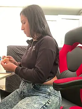 luna asss online show from March 11, 2025, 4:51 pm