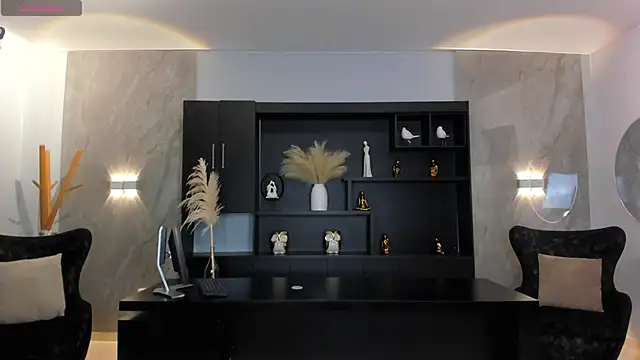 VictoriaMilan  online show from March 4, 2025, 8:49 pm
