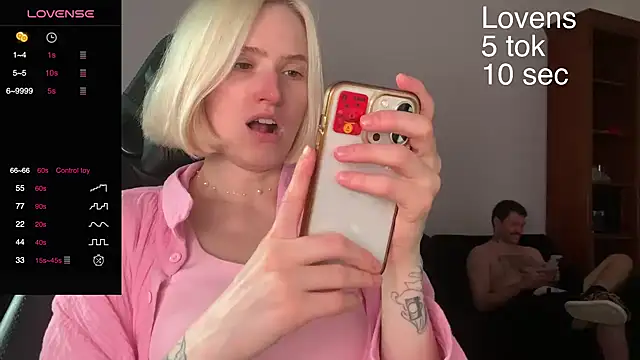 Snapshot of Sexy_Sweets chatting on September 21, 2025, 2:44 pm Sexy Sweets online show from September 21, 2025, 2:44 pm