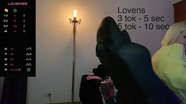 Snapshot of Sexy_Sweets chatting on October 24, 2025, 6:29 pm Sexy Sweets online show from October 24, 2025, 6:29 pm