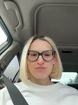 Snapshot of Sexy_Sweets chatting on November 8, 2025, 12:20 pm Sexy Sweets online show from November 8, 2025, 12:20 pm