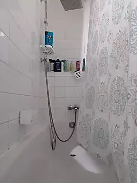 Snapshot of Chriso0007 chatting on February 15, 2026, 8:24 am Chriso0007 online show from February 15, 2026, 8:24 am