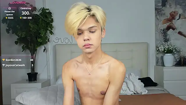 Felix Rey online show from March 20, 2025, 4:07 am