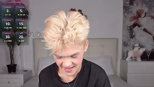 Snapshot of Felix_Rey chatting on December 18, 2025, 7:29 pm Felix Rey online show from December 18, 2025, 7:29 pm