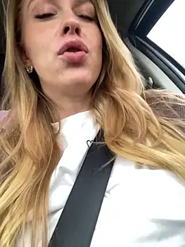 Sweet   Emily online show from October 10, 2025, 1:12 pm