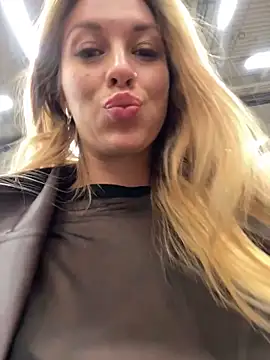 Sweet   Emily online show from March 12, 2025, 5:13 am